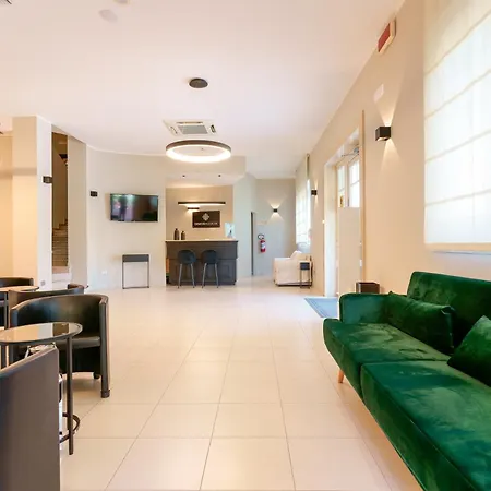 Hotel Dimora Lucia 3*
